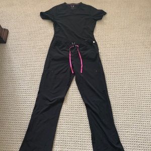 Smitten Scrubs in Black